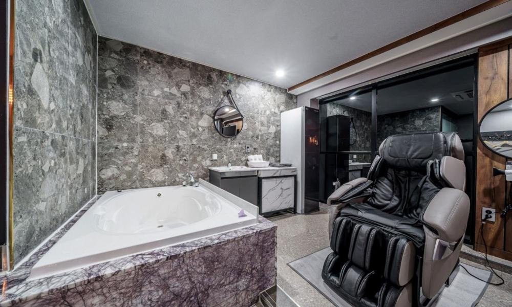 G7 Hotel Dongducheon Екстер'єр фото