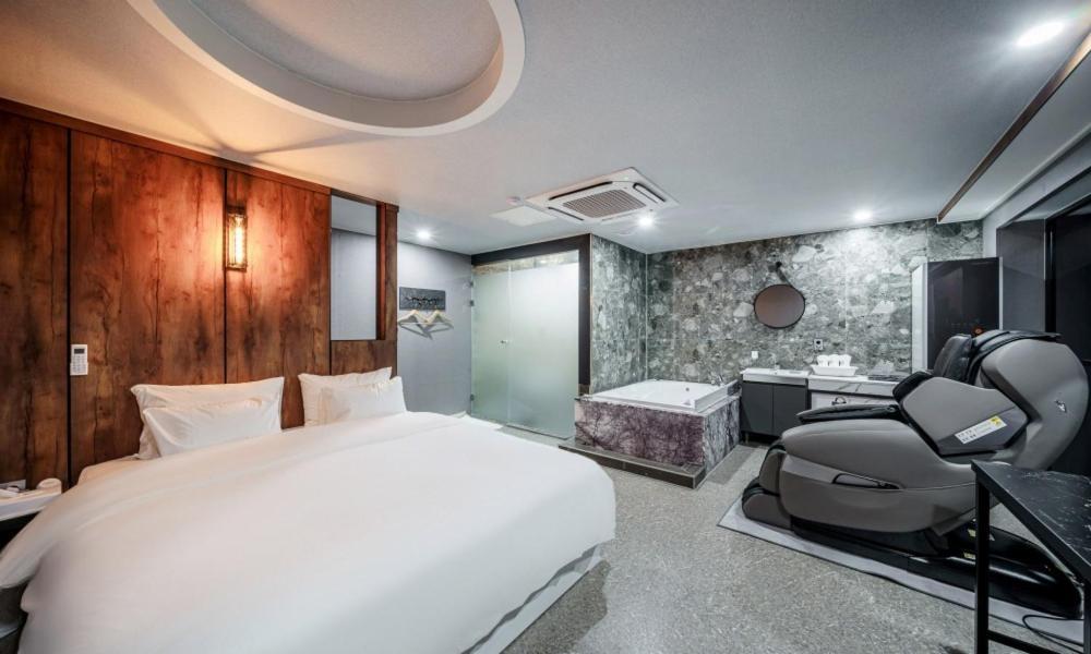 G7 Hotel Dongducheon Екстер'єр фото