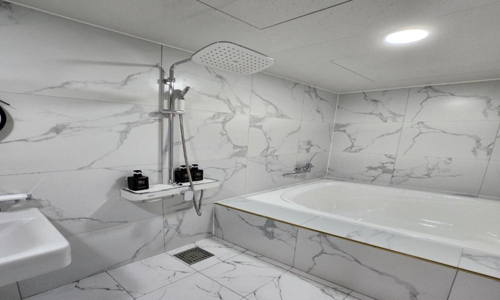 G7 Hotel Dongducheon Екстер'єр фото